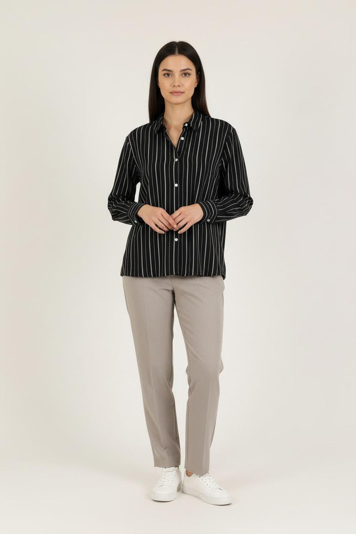 Chemise noire et blanche - Taille S/36 de la marque Galeries Lafayette | PARAD70017 - Vendu par Paradigme - Image 1