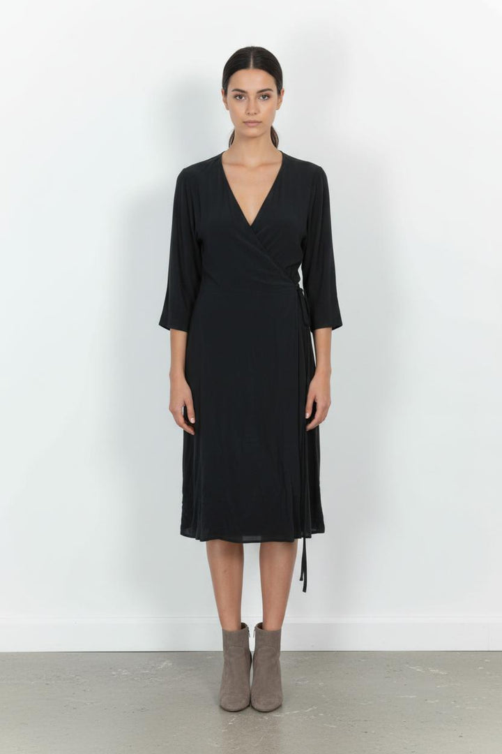 Robe portefeuille noire - Taille XL/42 de la marque Comptoir des Cotonniers | PARAD71148 - Vendu par Paradigme - Image 1