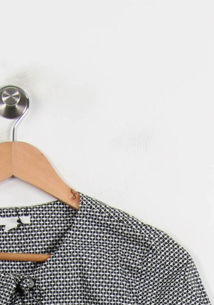 Blouse Noire et Blanche - Taille S/36 de la marque COS | PARAD71910 - Vendu par Paradigme - Image 3