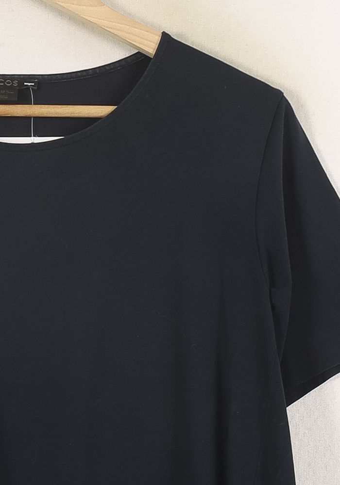 Robe Courte Noire - Taille M/38 de la marque COS | PARAD71979 - Vendu par Paradigme - Image 3