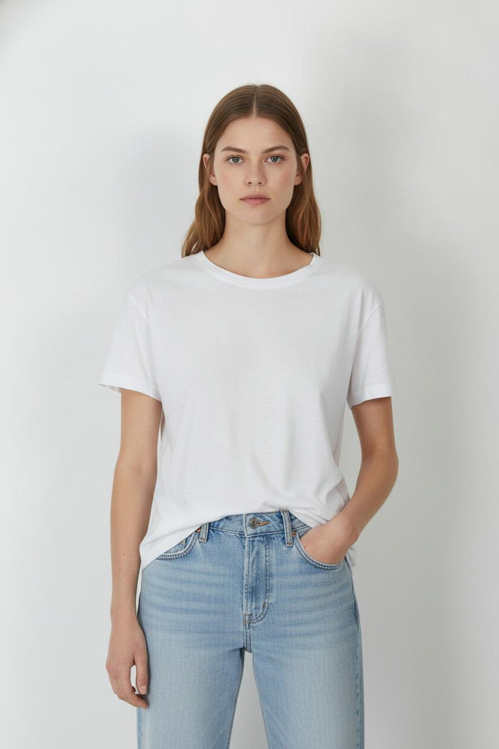 Tee-shirt Blanc - Taille L/40 de la marque American Vintage | PARAD72020 - Vendu par Paradigme - Image 1