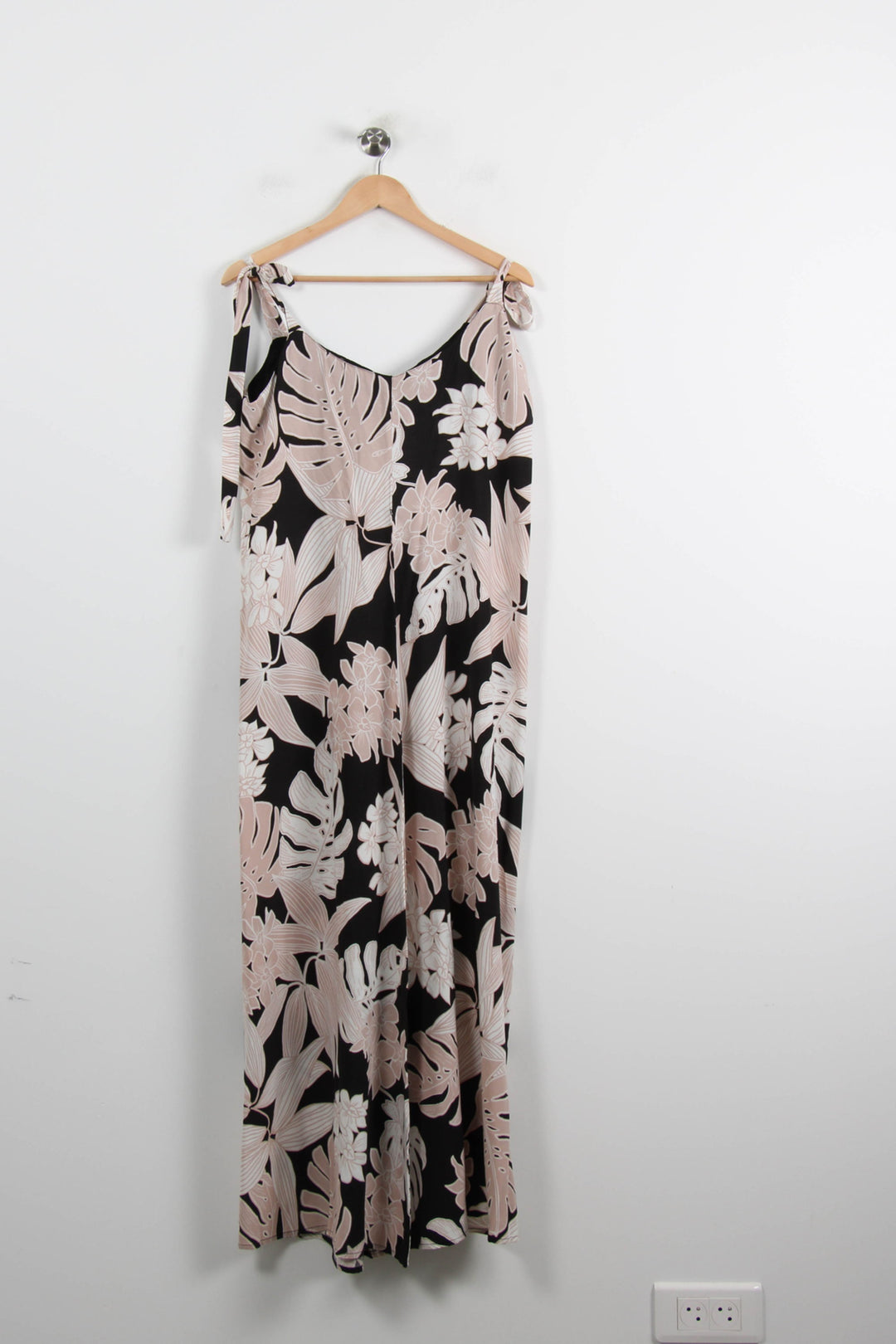 Robe Longue Noire et Beige - Taille XL/42 de la marque La Fée Maraboutée | PARAD72263 - Vendu par Paradigme - Image 2