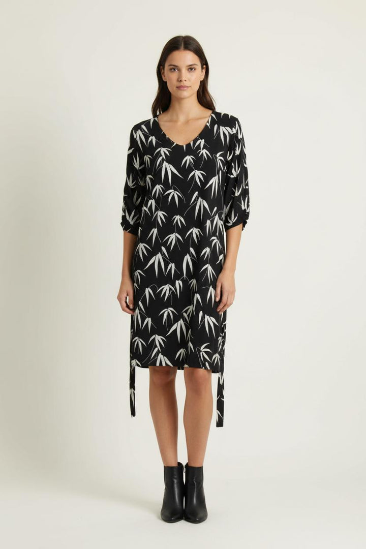Robe Noire et Blanche - Taille S/36 de la marque La Fée Maraboutée | PARAD72289 - Vendu par Paradigme - Image 1