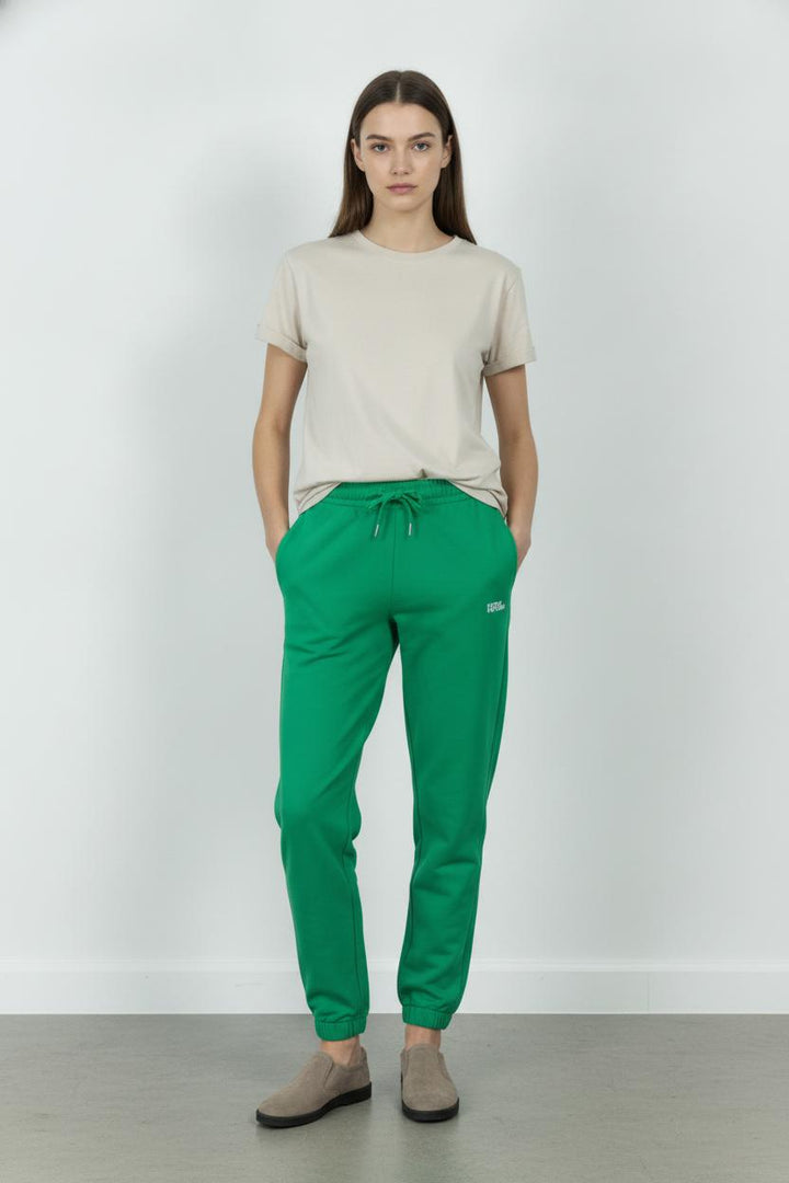 Jogging Vert - Taille S/36 de la marque From Future | PARAD72448 - Vendu par Paradigme - Image 1
