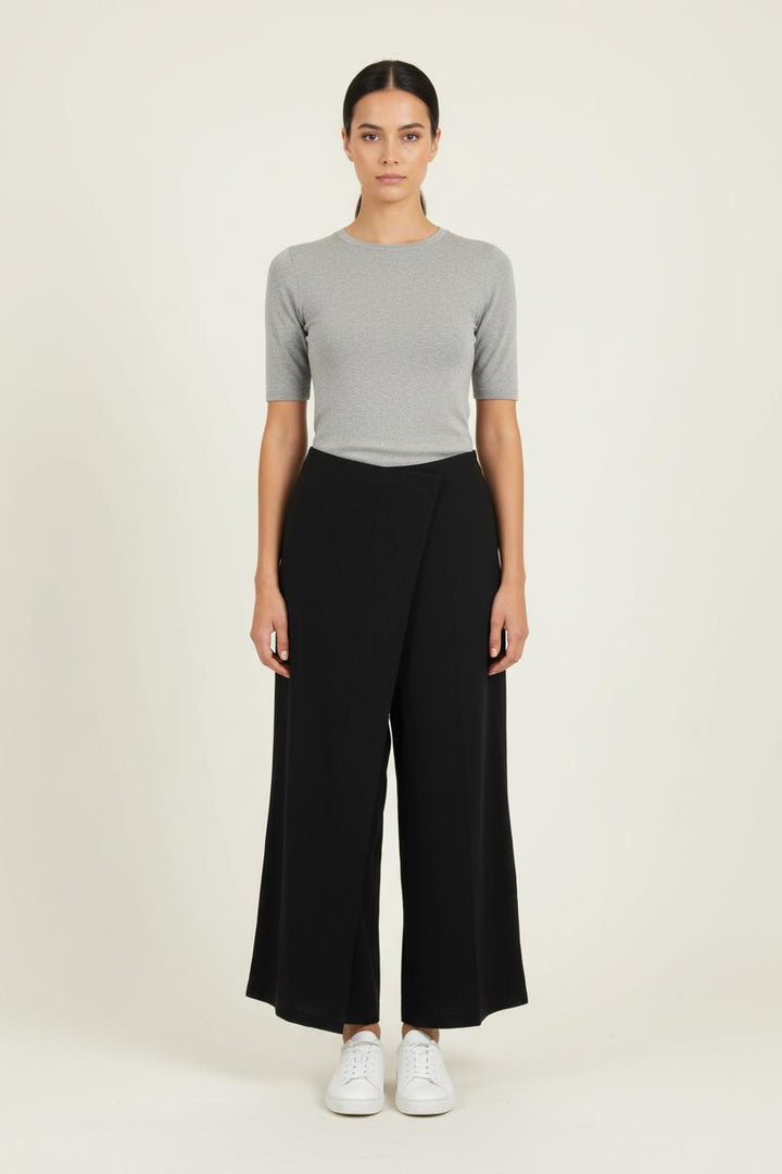 Pantalon Large Noir - Taille XL/42 de la marque La Fée Maraboutée | PARAD72577 - Vendu par Paradigme - Image 1