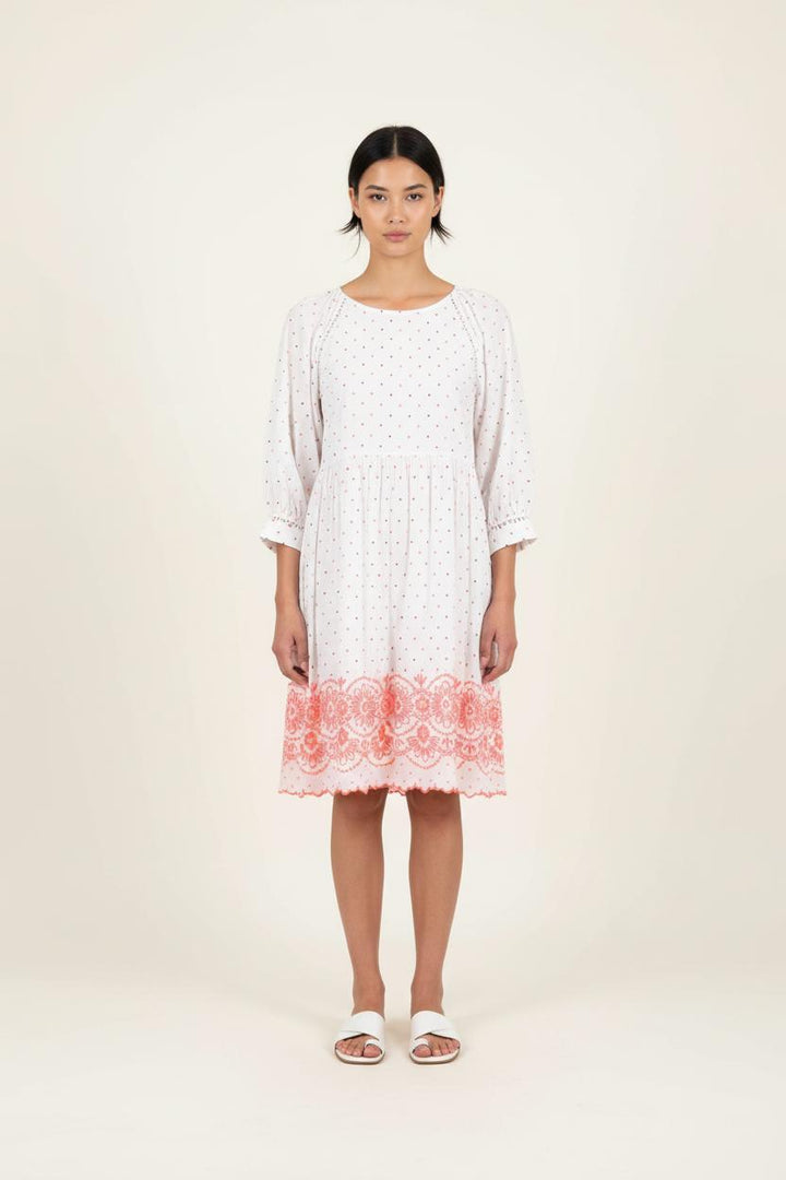 Robe Brodée Blanche et Rouge - Taille XS/34 de la marque Sézane | PARAD73088 - Vendu par Paradigme - Image 1