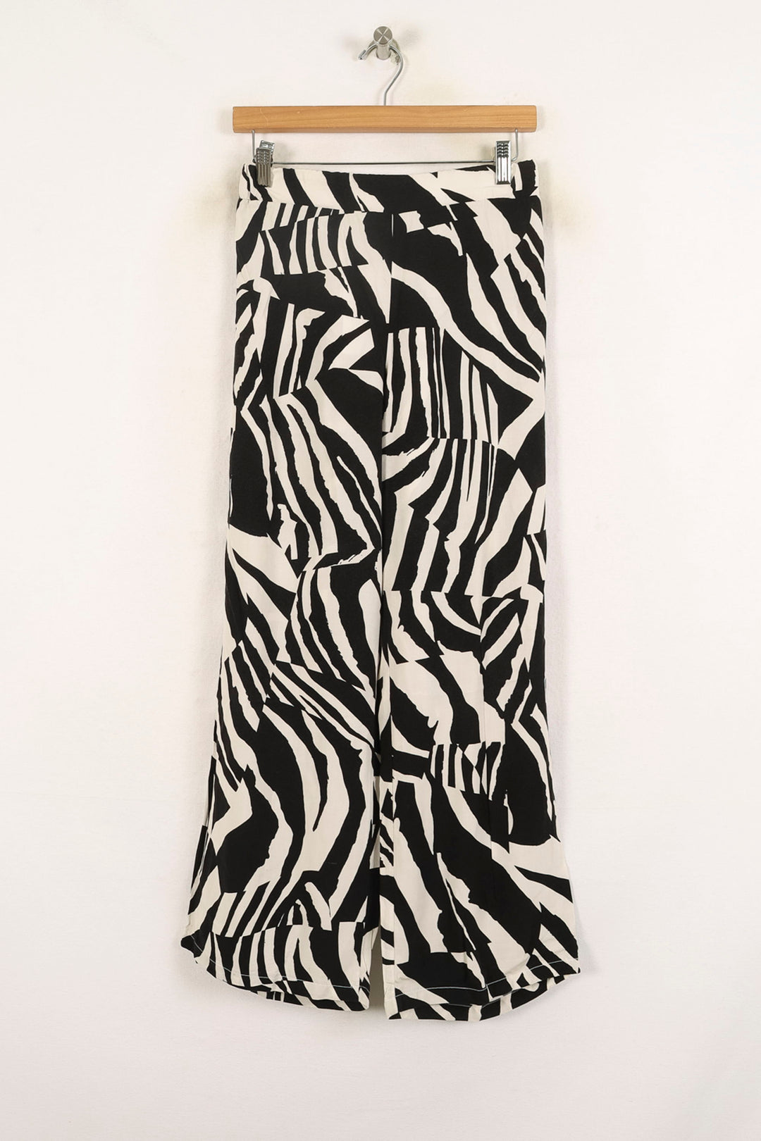 Pantalon Noir et Blanc - Taille M/38 de la marque La Fée Maraboutée | PARAD73120 - Vendu par Paradigme - Image 2