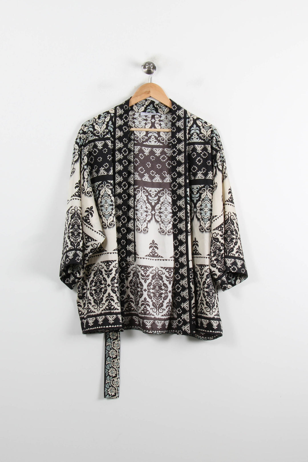 Kimono Noir et Blanc - Taille M/38 de la marque Gerard Darel | PARAD73834 - Vendu par Paradigme - Image 2