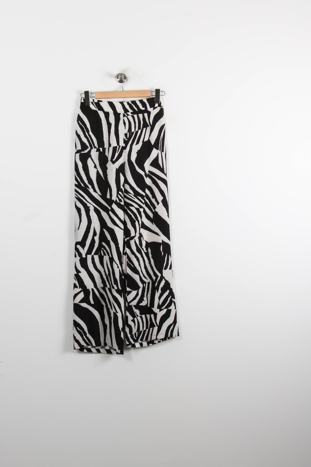 Pantalon Large Noir et Blanc - Taille S/36 de la marque La Fée Maraboutée | PARAD73902 - Vendu par Paradigme - Image 2