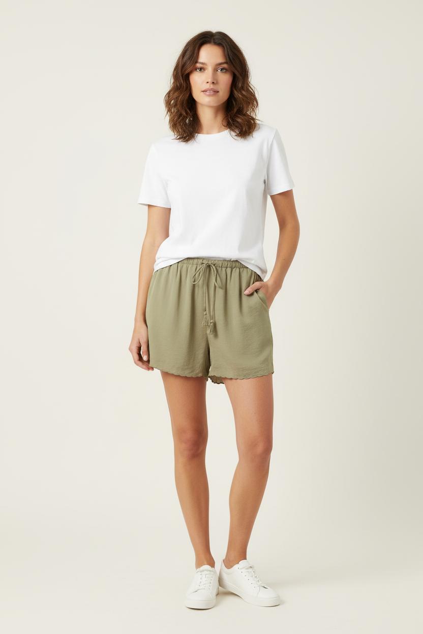 Short Vert - Taille L/40 de la marque Louise Misha | PARAD75136 - Vendu par Paradigme - Image 1