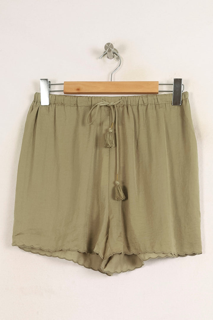 Short Vert - Taille L/40 de la marque Louise Misha | PARAD75136 - Vendu par Paradigme - Image 2