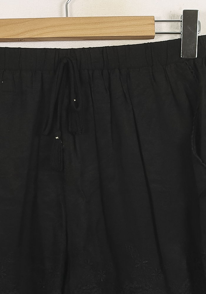 Short Noir - Taille M/38 de la marque Louise Misha | PARAD75242 - Vendu par Paradigme - Image 3