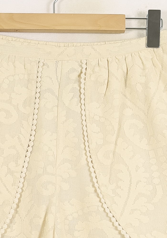 Short Dentelle Beige - Taille XL/42 de la marque Louise Misha | PARAD75246 - Vendu par Paradigme - Image 3
