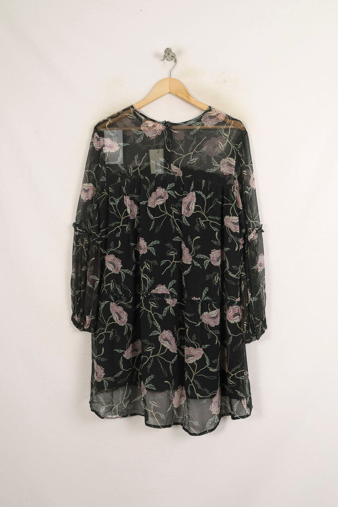 Robe Fleurie Noire et Rose - Taille M/38 de la marque Louise Misha | PARAD75635 - Vendu par Paradigme - Image 4