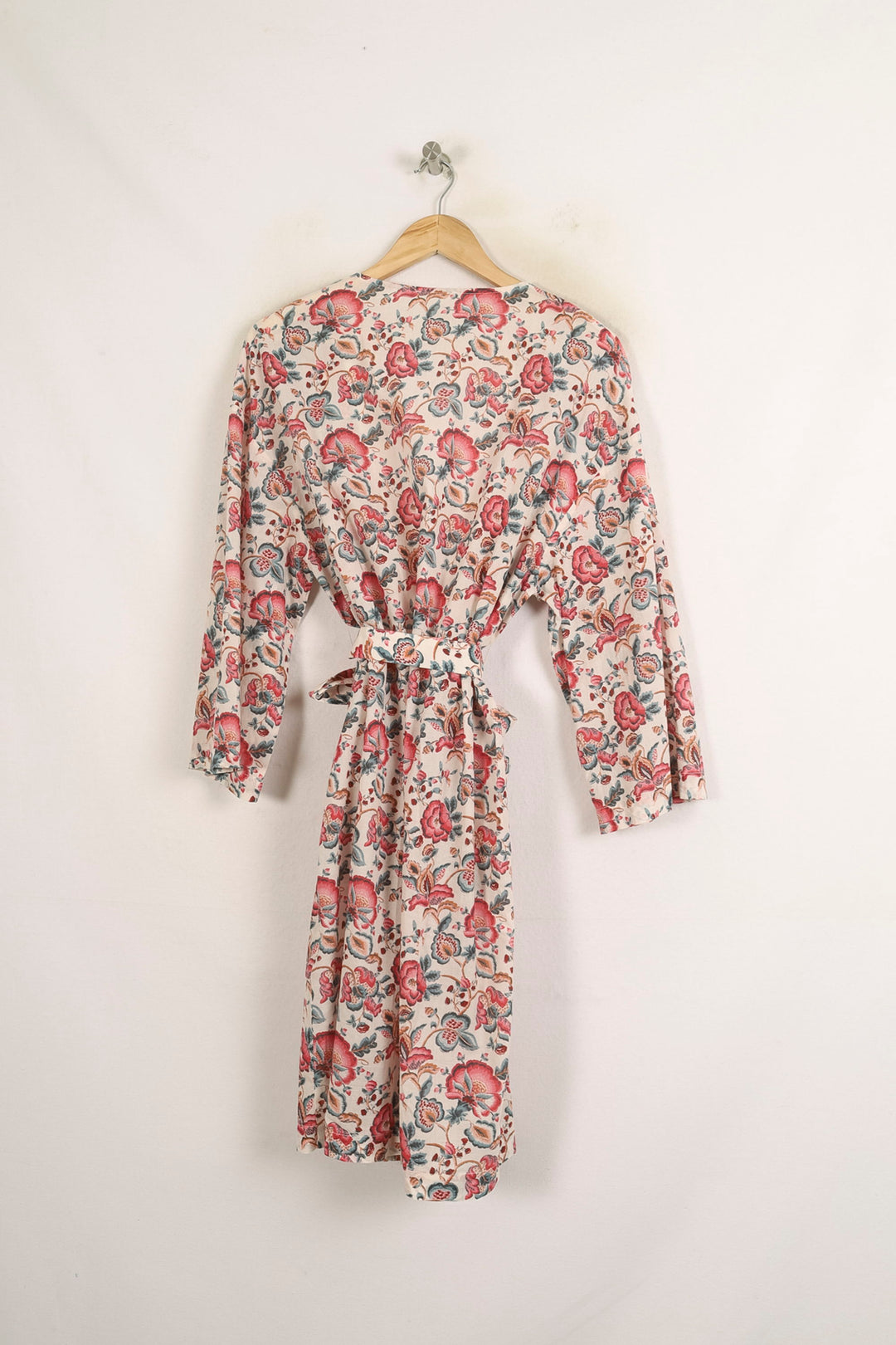 Robe Kimono Blanche et Rose - Taille XS/34 de la marque Louise Misha | PARAD75636 - Vendu par Paradigme - Image 4
