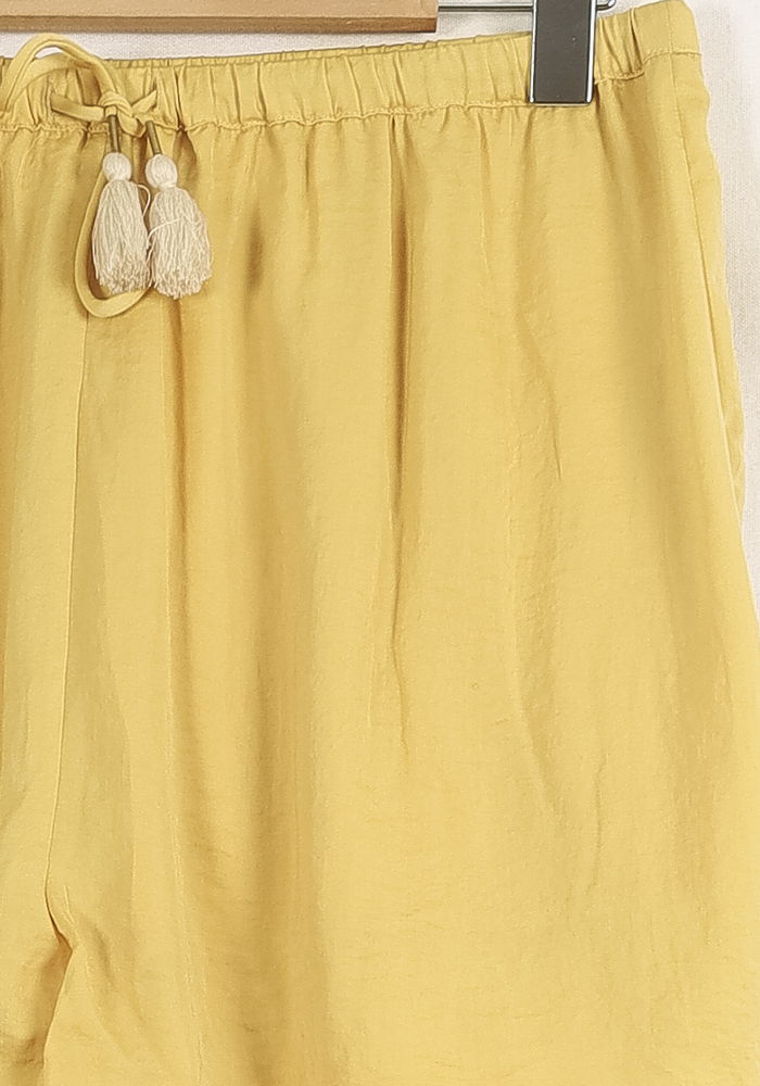 Short Jaune - Taille L/40 de la marque Louise Misha | PARAD75655 - Vendu par Paradigme - Image 3