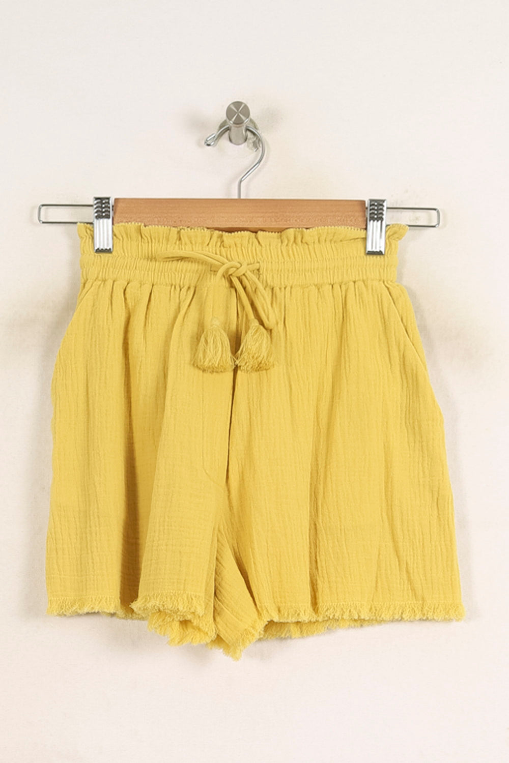 Short Jaune - Taille XXS/32 de la marque Louise Misha | PARAD75661 - Vendu par Paradigme - Image 2