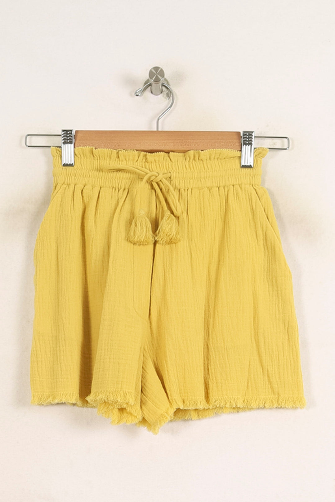 Short Jaune - Taille XXS/32 de la marque Louise Misha | PARAD75661 - Vendu par Paradigme - Image 2