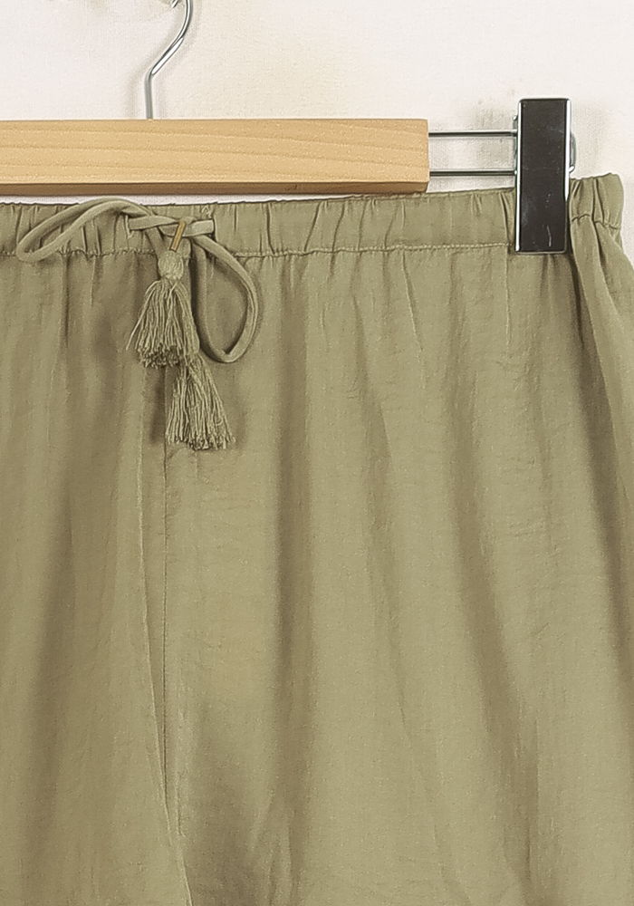 Short Vert - Taille M/38 de la marque Louise Misha | PARAD75703 - Vendu par Paradigme - Image 3