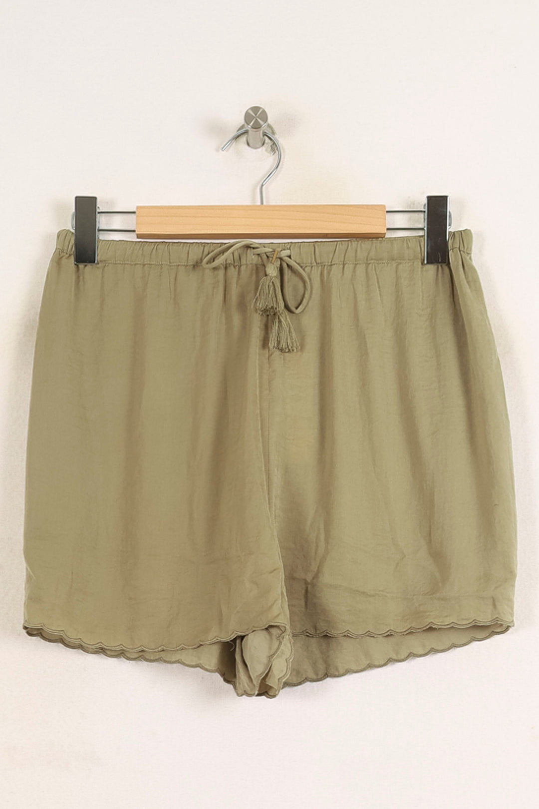 Short Vert - Taille M/38 de la marque Louise Misha | PARAD75703 - Vendu par Paradigme - Image 2