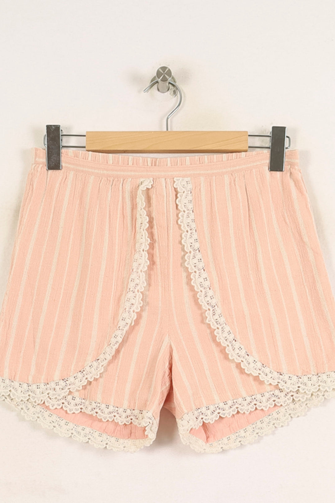 Short Rose et Blanc - Taille L/40 de la marque Louise Misha | PARAD75709 - Vendu par Paradigme - Image 2