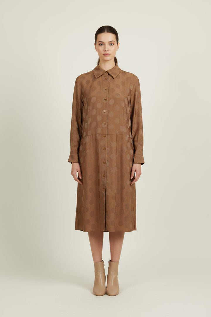 Robe Chemise Marron - Taille S/36 de la marque American Vintage | PARAD75730 - Vendu par Paradigme - Image 1