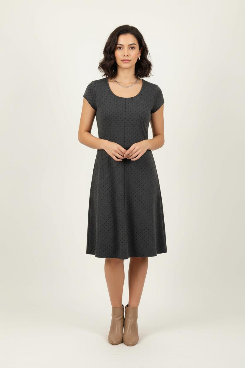 Robe Grise - Taille M/38 de la marque La Fée Maraboutée | PARAD75767 - Vendu par Paradigme - Image 1