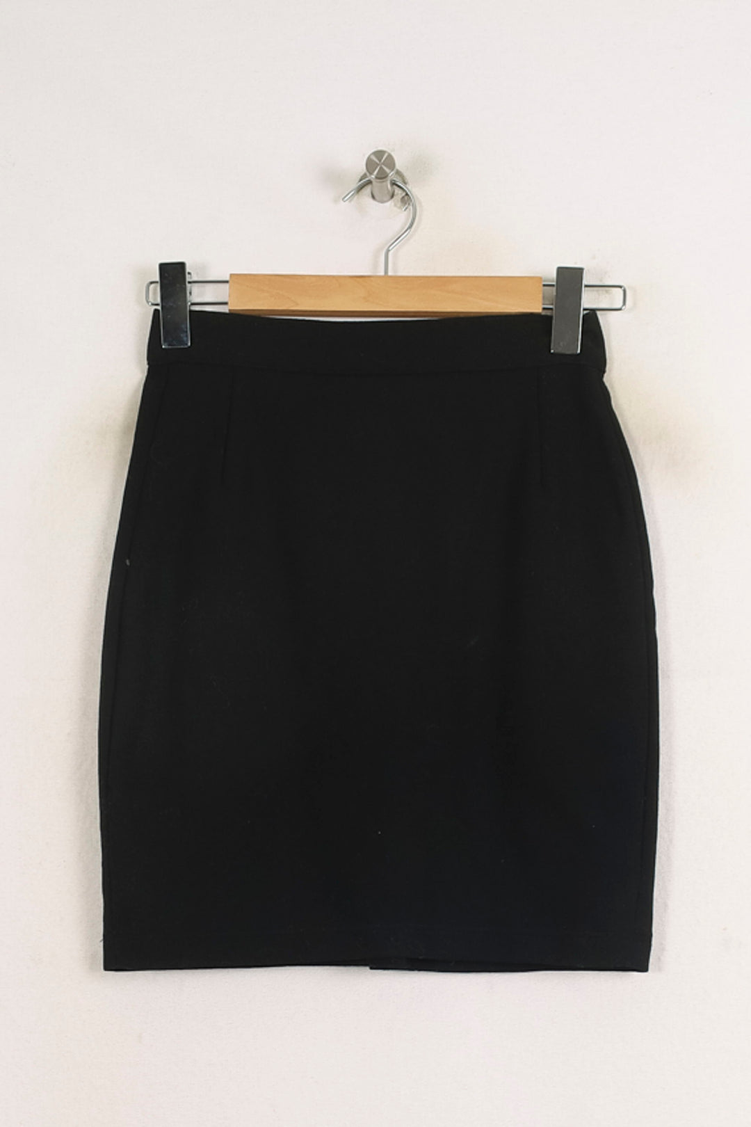 Jupe Droite Noire - Taille XXS/32 de la marque Max Mara | PARAD75982 - Vendu par Paradigme - Image 4