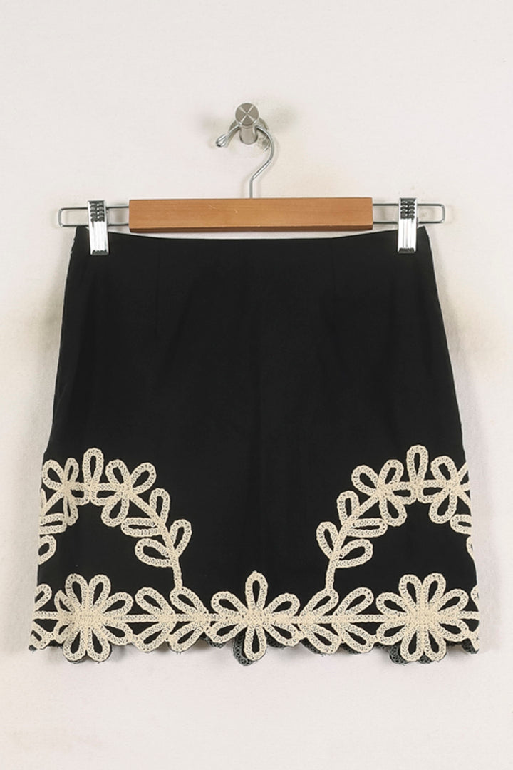Jupe Courte Noire et Blanche - Taille XS/34 de la marque Maison Stella & Suzie | PARAD76276 - Vendu par Paradigme - Image 4