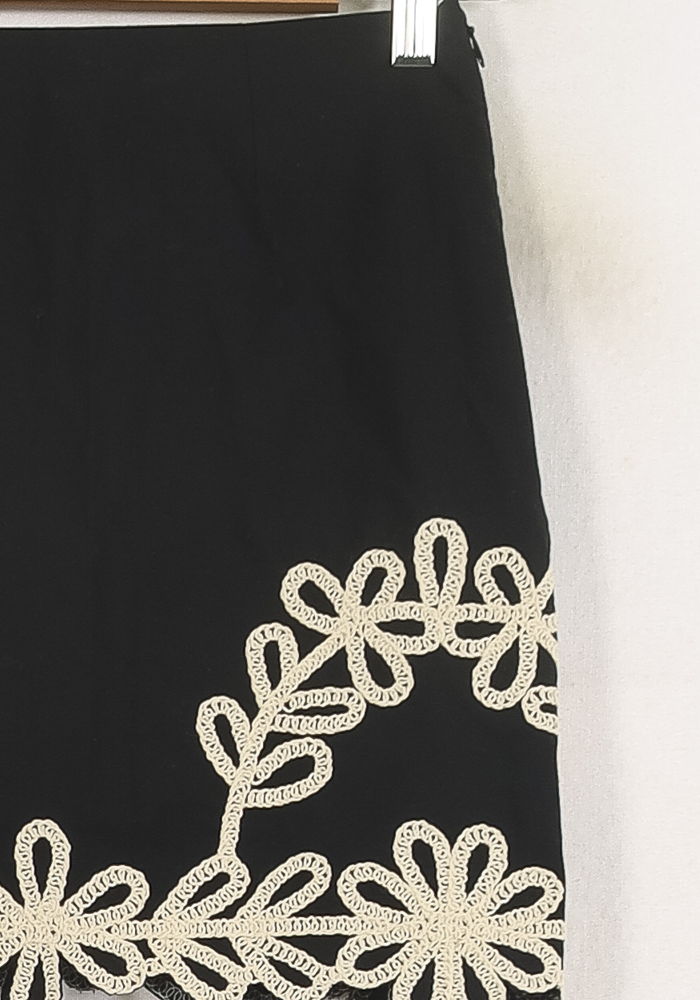 Jupe Courte Noire et Blanche - Taille XS/34 de la marque Maison Stella & Suzie | PARAD76276 - Vendu par Paradigme - Image 3