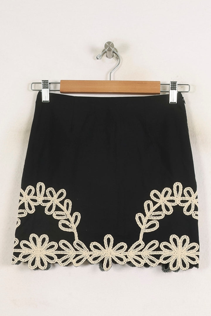 Jupe Courte Noire et Blanche - Taille XS/34 de la marque Maison Stella & Suzie | PARAD76276 - Vendu par Paradigme - Image 2