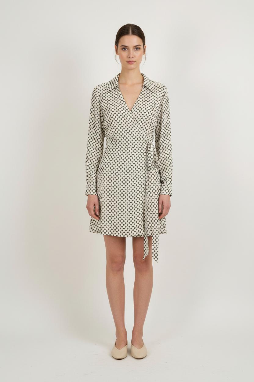 Robe Portefeuille Blanche et Noire - Taille S/36 de la marque Claudie Pierlot | PARAD76305 - Vendu par Paradigme - Image 1