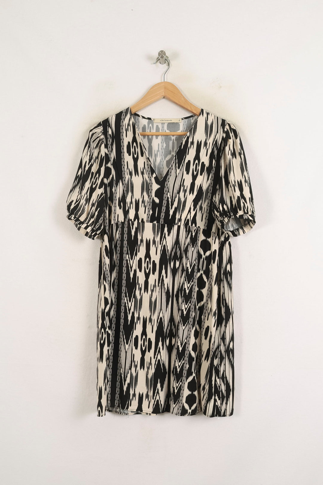 Robe Noire et Blanche - Taille S/36 de la marque La Fée Maraboutée | PARAD76843 - Vendu par Paradigme - Image 2
