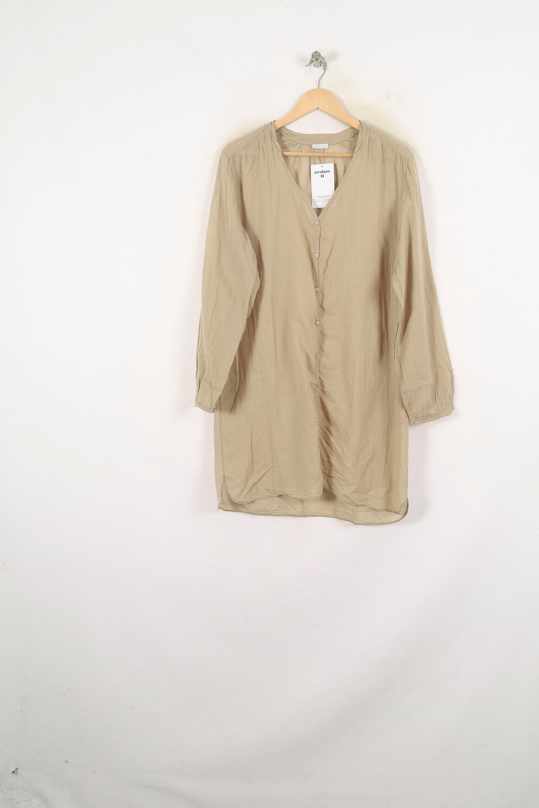 Robe Chemise Beige - Taille T.U. de la marque American Vintage | PARAD78665 - Vendu par Paradigme - Image 2