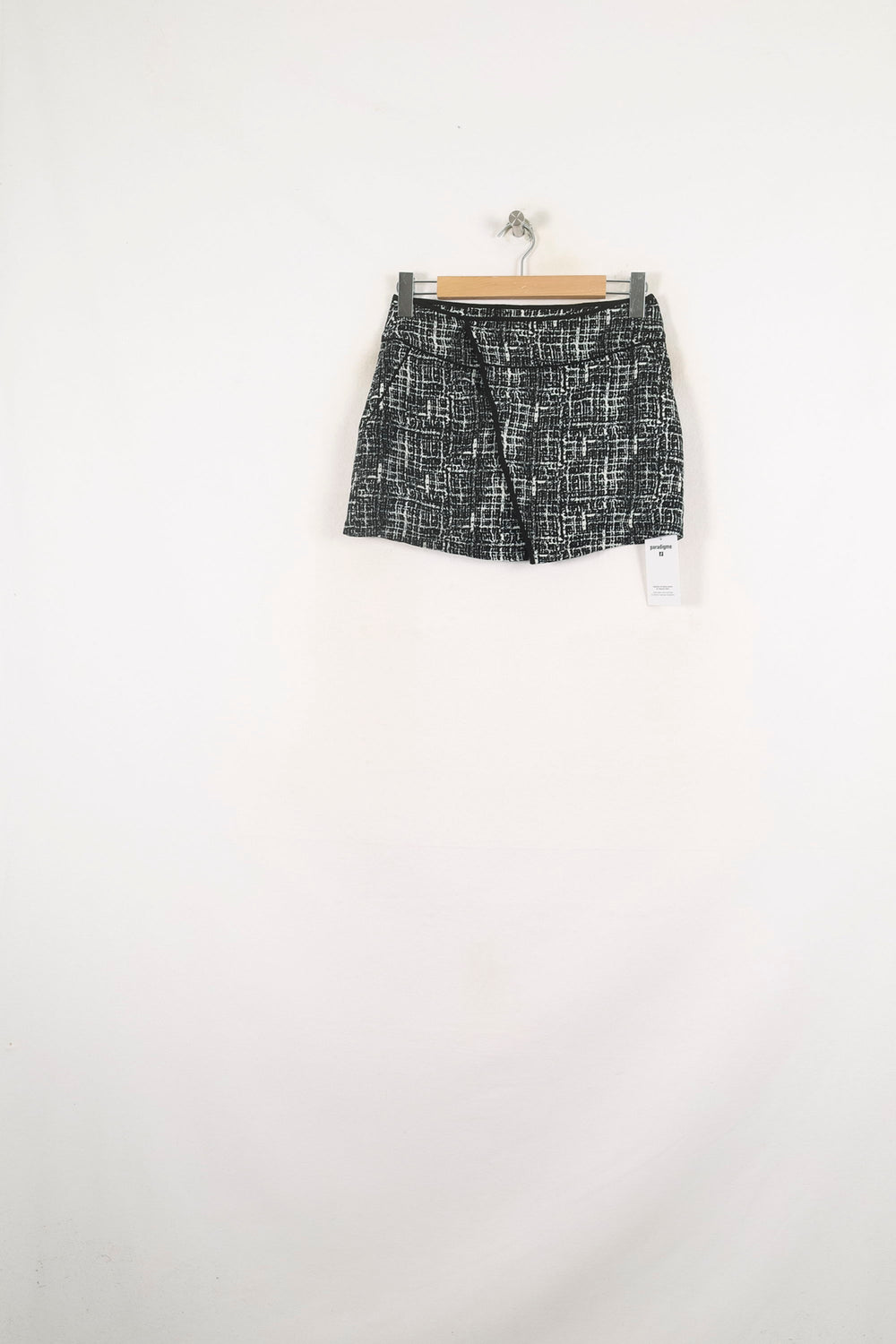 Jupe Courte Noire et Blanche - Taille M/38 de la marque Suncoo | PARAD78970 - Vendu par Paradigme - Image 2