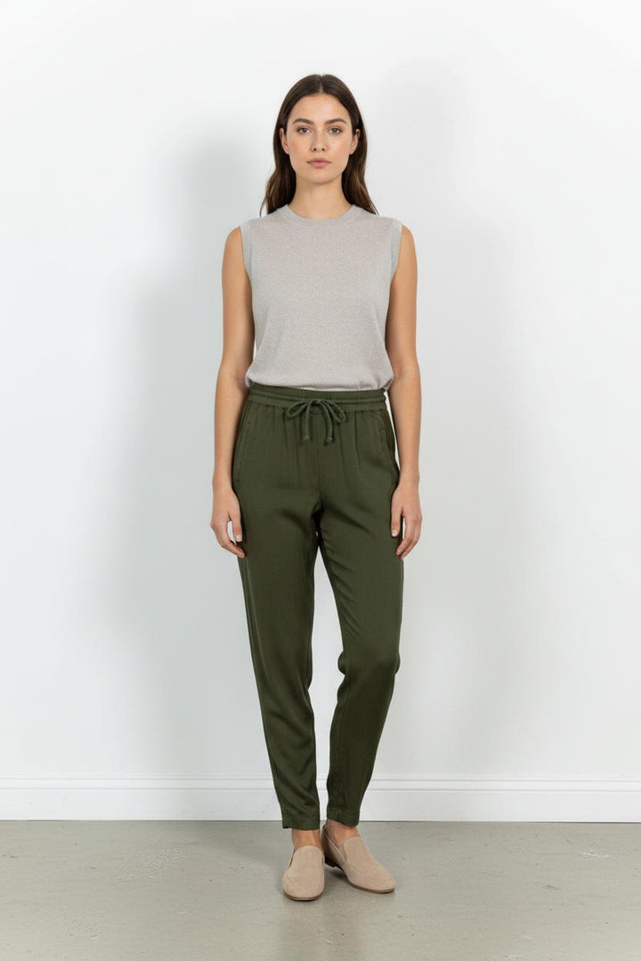 Pantalon Vert - Taille L/40 de la marque American Vintage | PARAD79035 - Vendu par Paradigme - Image 1