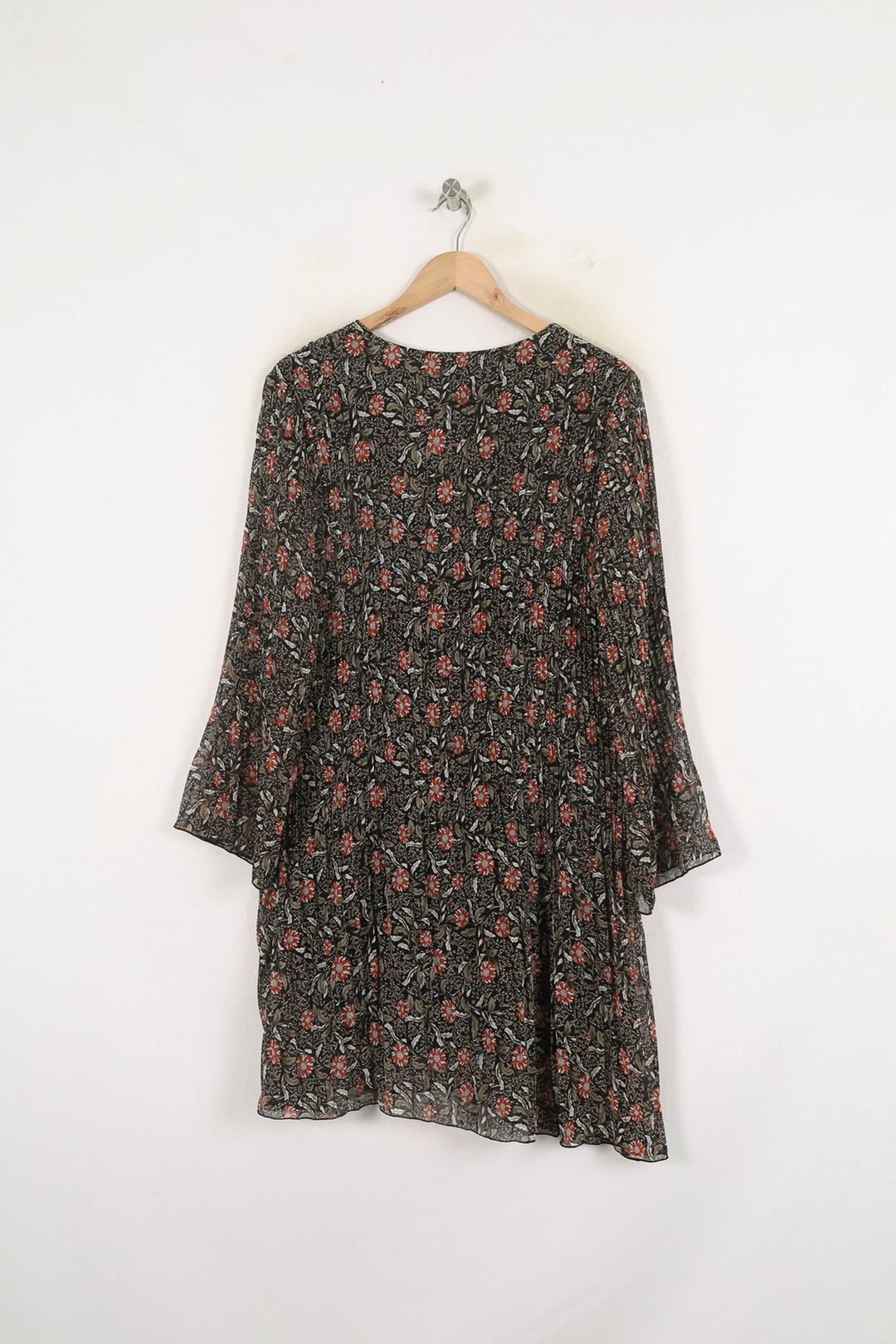 Robe Fleurie Noire et Rouge - Taille L/40 de la marque La Fée Maraboutée | PARAD80183 - Vendu par Paradigme - Image 4