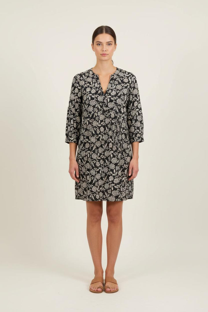 Robe Courte Noire et Blanche - Taille S/36 de la marque Maison 123 | PARAD80310 - Vendu par Paradigme - Image 1