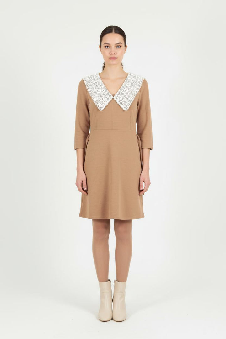 Robe Courte Beige et Blanche - Taille S/36 de la marque Claudie Pierlot | PARAD80572 - Vendu par Paradigme - Image 1