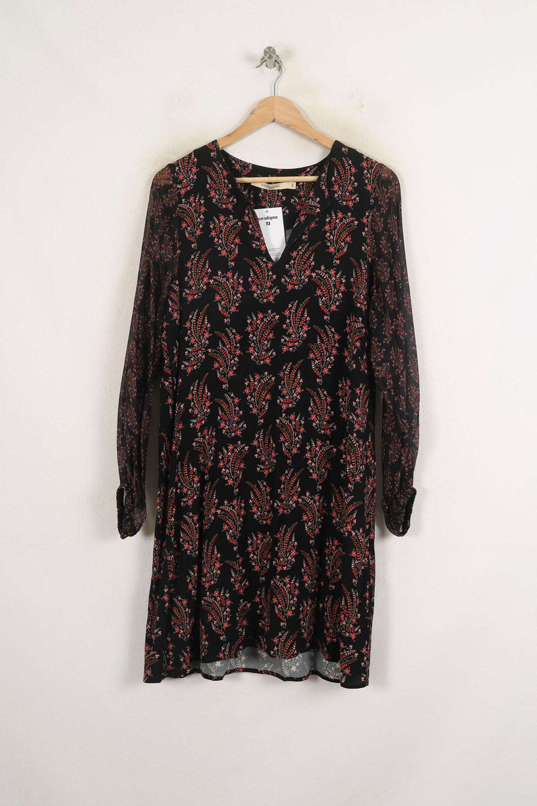 Robe Noire et Rouge - Taille L/40 de la marque La Fée Maraboutée | PARAD80714 - Vendu par Paradigme - Image 2