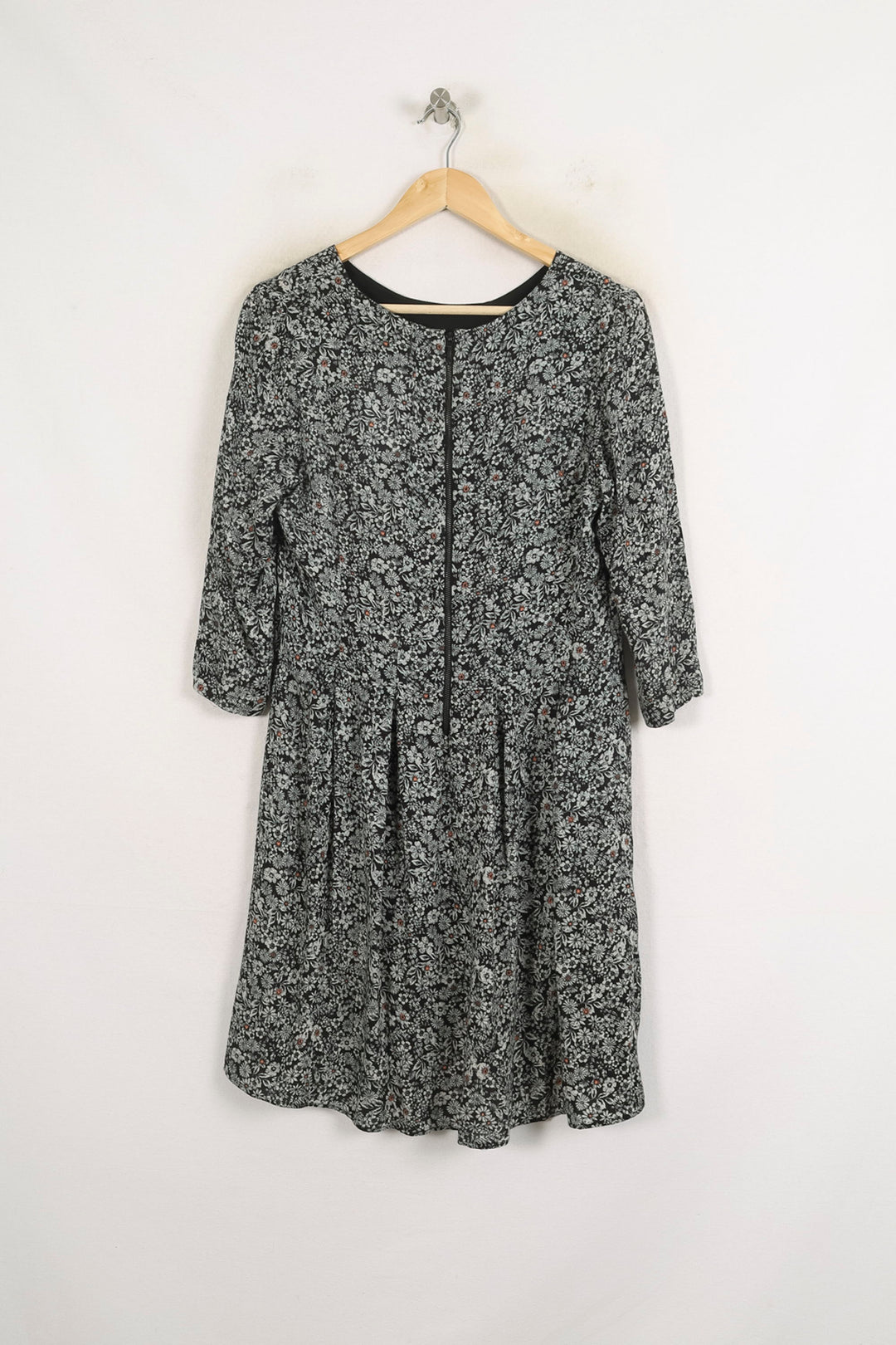 Robe Fleurie Noire - Taille L/40 de la marque I.Code | PARAD80725 - Vendu par Paradigme - Image 4