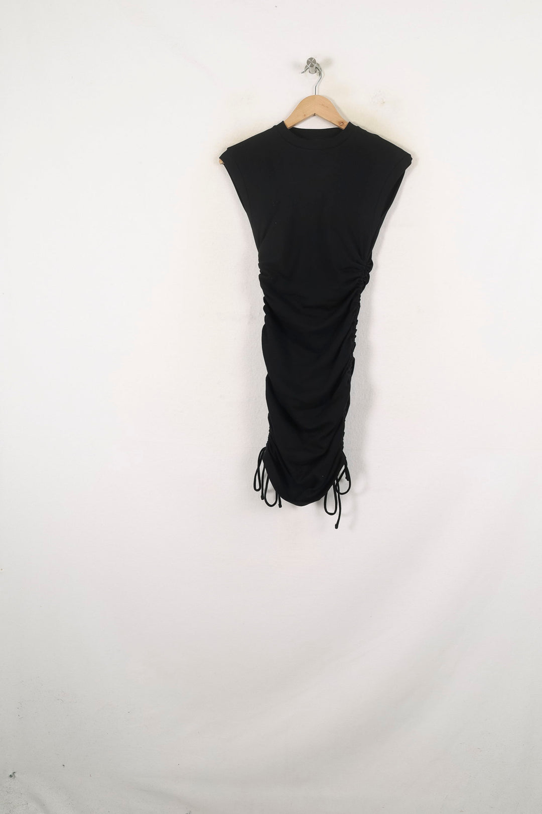 Robe Courte Noire - Taille XS/34 de la marque All Saints | PARAD80927 - Vendu par Paradigme - Image 2