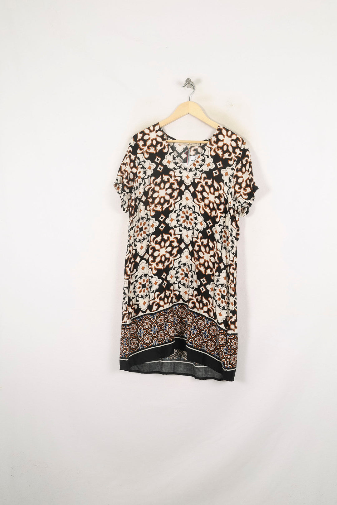 Robe Multicolore - Taille XL/42 de la marque La Fée Maraboutée | PARAD80946 - Vendu par Paradigme - Image 2