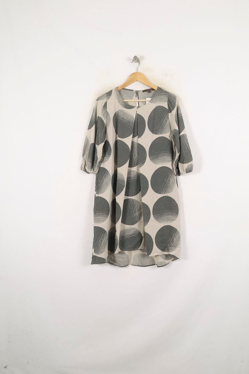 Robe Beige et Grise - Taille M/38 de la marque La Fée Maraboutée | PARAD80964 - Vendu par Paradigme - Image 2