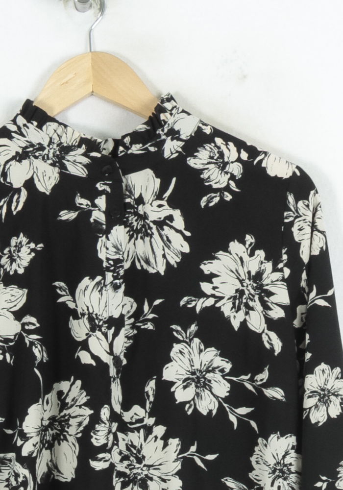 Robe Noire et Blanche - Taille XL/42 de la marque La Fée Maraboutée | PARAD81225 - Vendu par Paradigme - Image 3