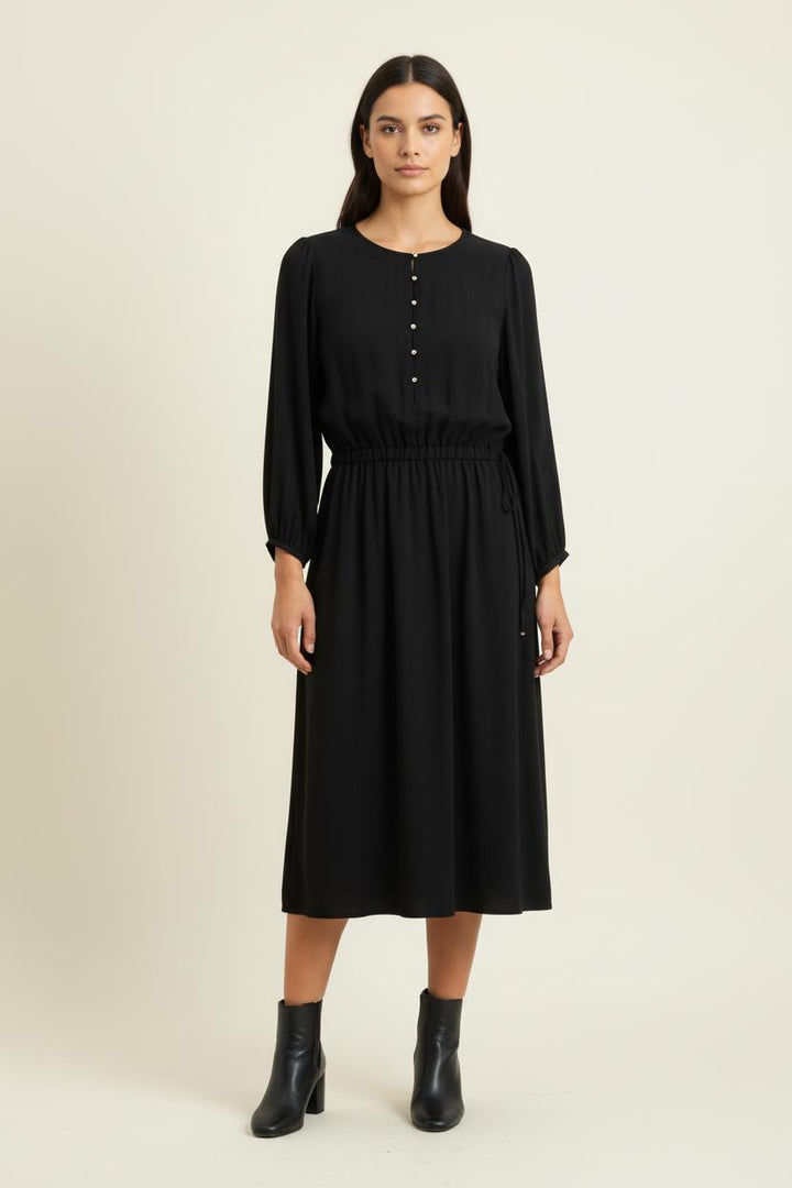 Robe Midi Noire - Taille M/38 de la marque Sandro | PARAD81257 - Vendu par Paradigme - Image 1