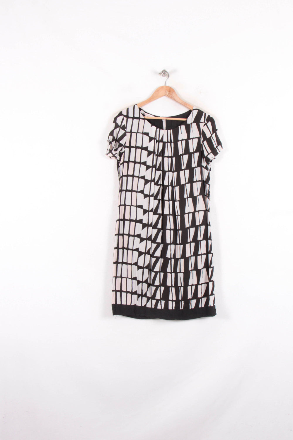 Robe Noire et Blanche - Taille L/40 de la marque La Fée Maraboutée | PARAD81408 - Vendu par Paradigme - Image 2