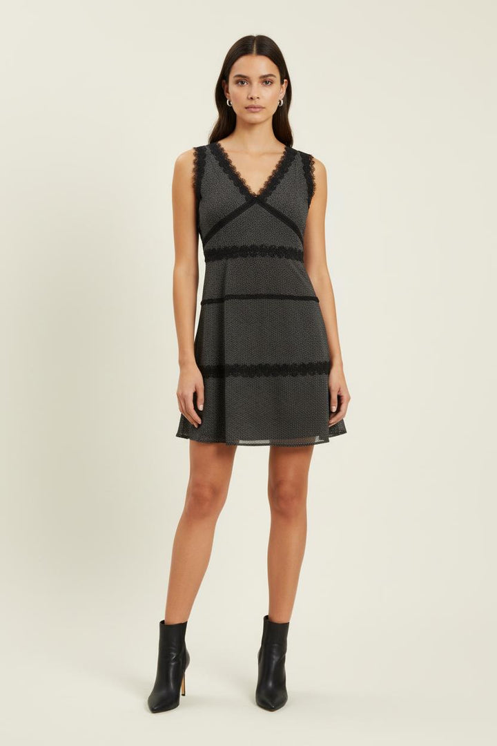 Robe Courte Noire - Taille L/40 de la marque The Kooples | PARAD81542 - Vendu par Paradigme - Image 1