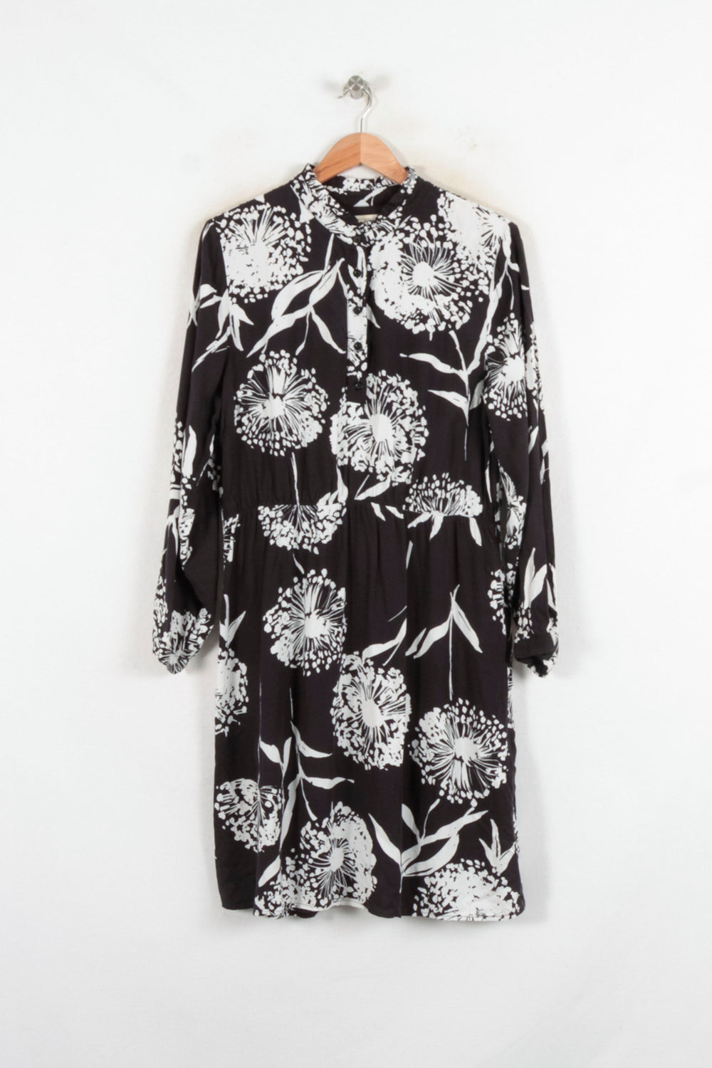 Robe Noire et Blanche - Taille XL/42 de la marque La Fée Maraboutée | PARAD81587 - Vendu par Paradigme - Image 2