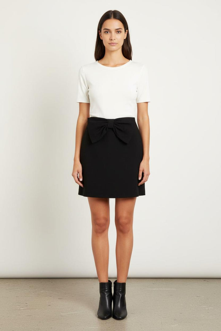 Jupe Courte Noire - Taille M/38 de la marque Claudie Pierlot | PARAD82101 - Vendu par Paradigme - Image 1